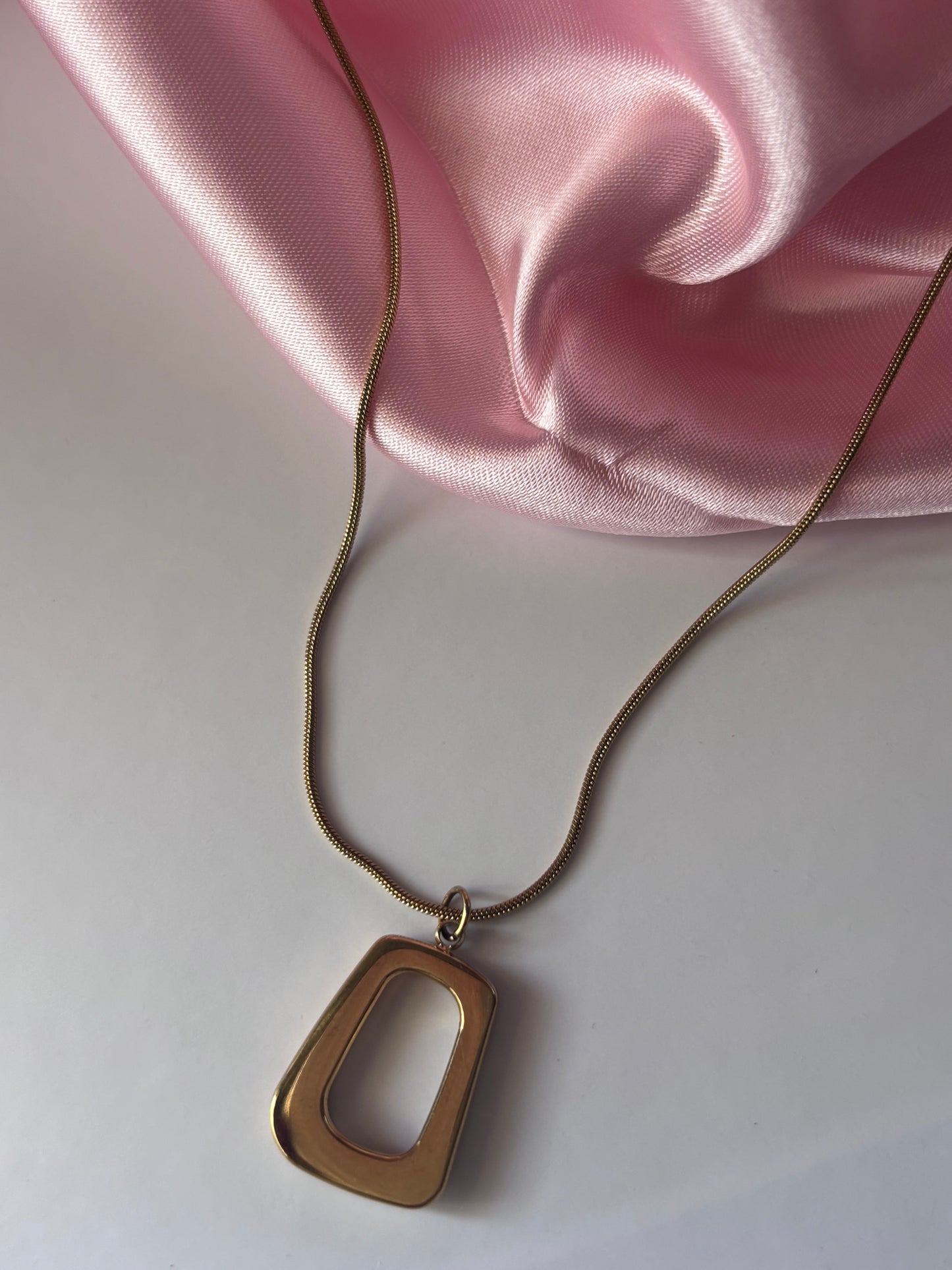 Collar Abstract- Acero 304