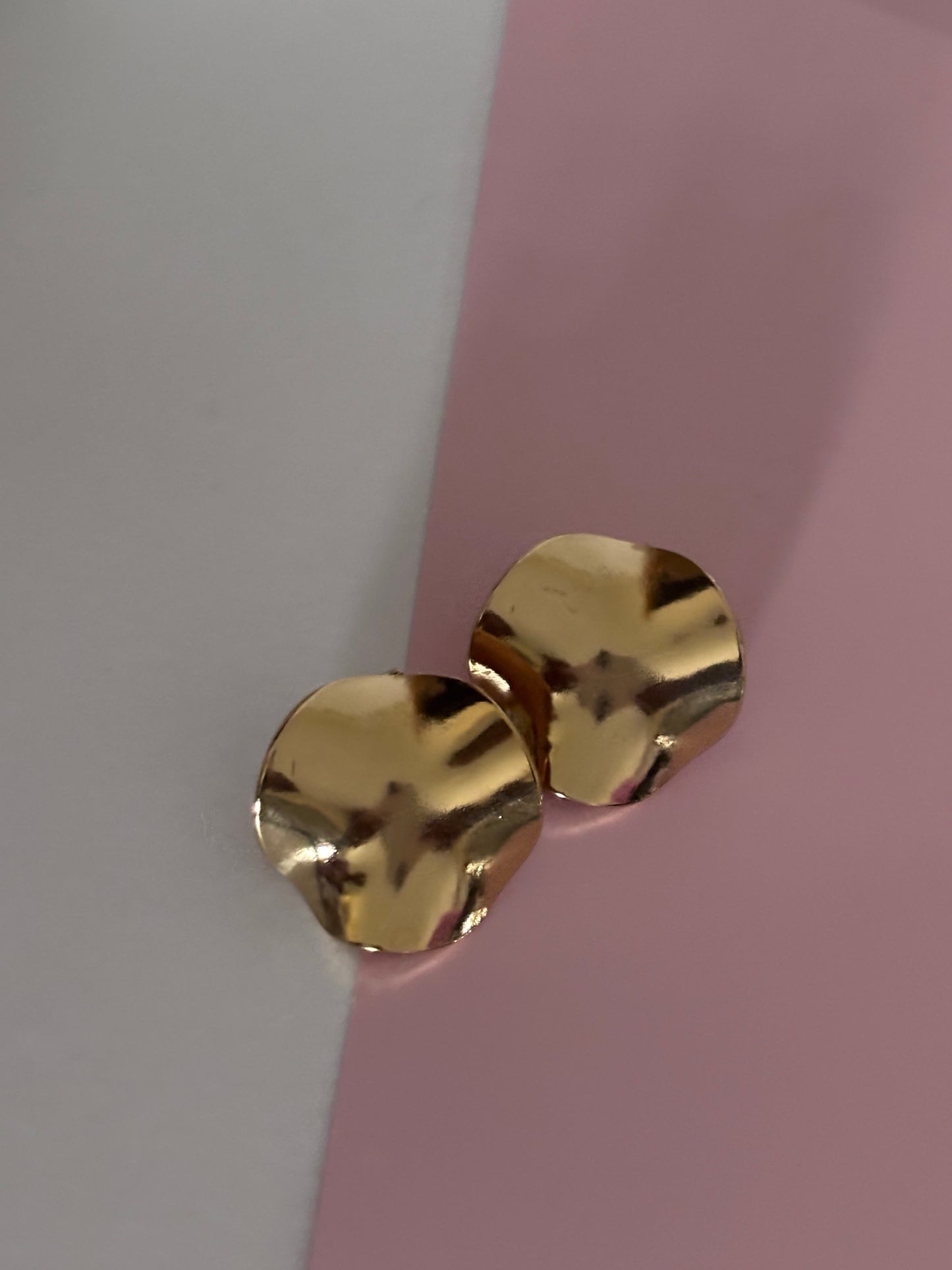 Aretes -Irregular Glow