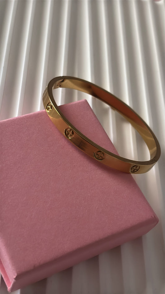 Clásico Chic ✨– Brazalete en Acero 316