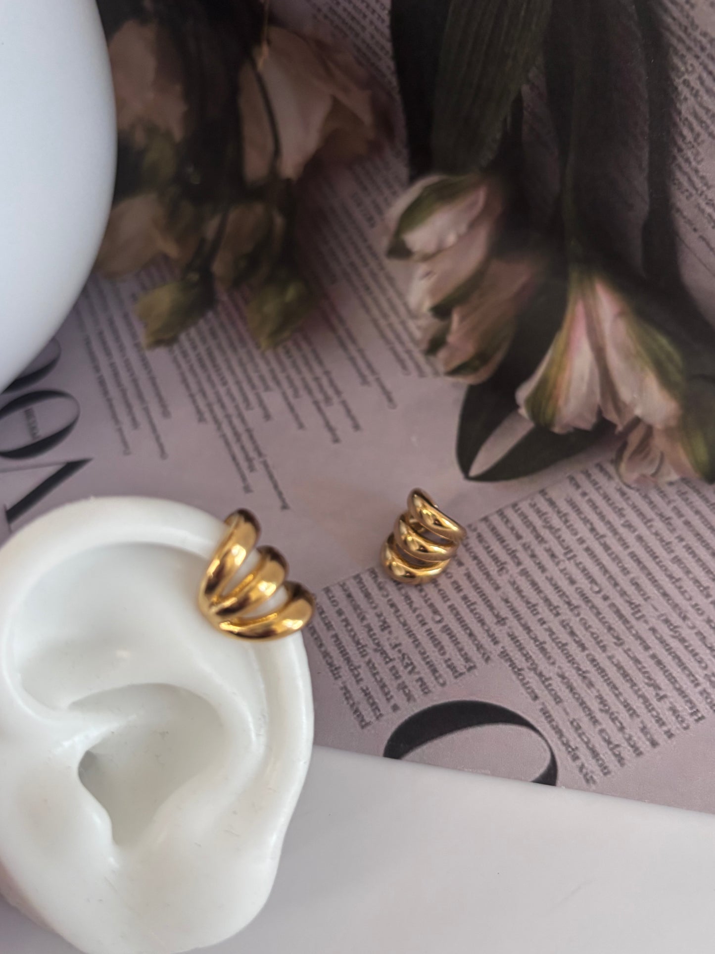 Set de Ear Cuffs “Spiral Gold” — Acero Inoxidable 18K