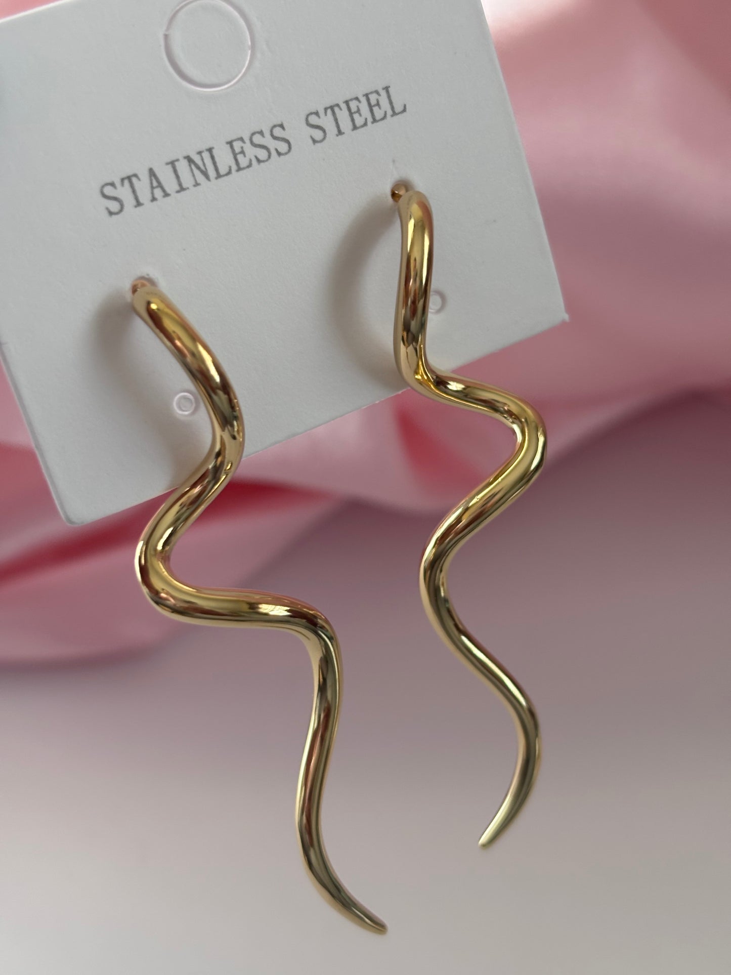 Aretes Wave Luxe– Acero Inoxidable 316 Chapado en Oro 16K