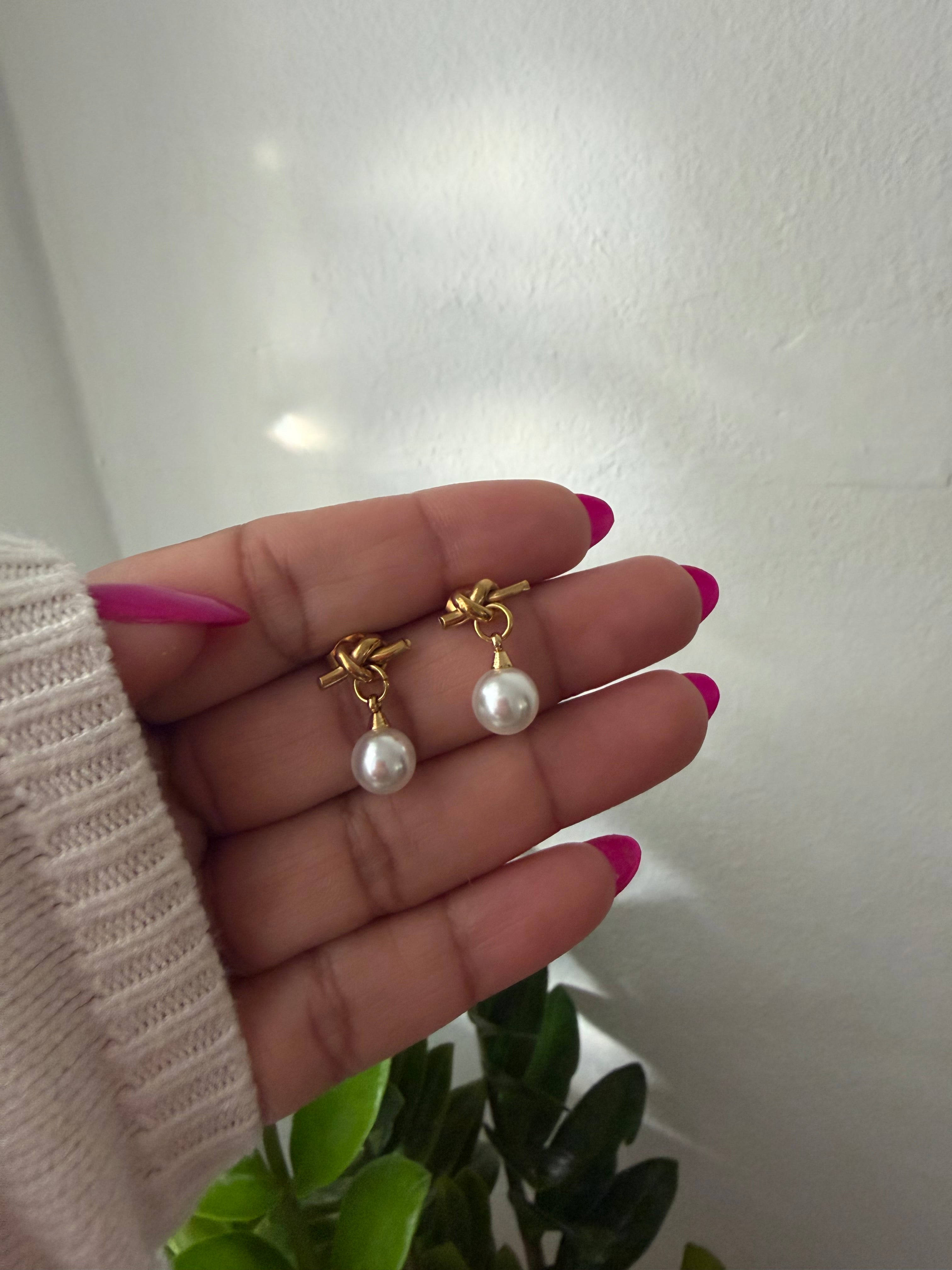 Aretes Nudo Perla