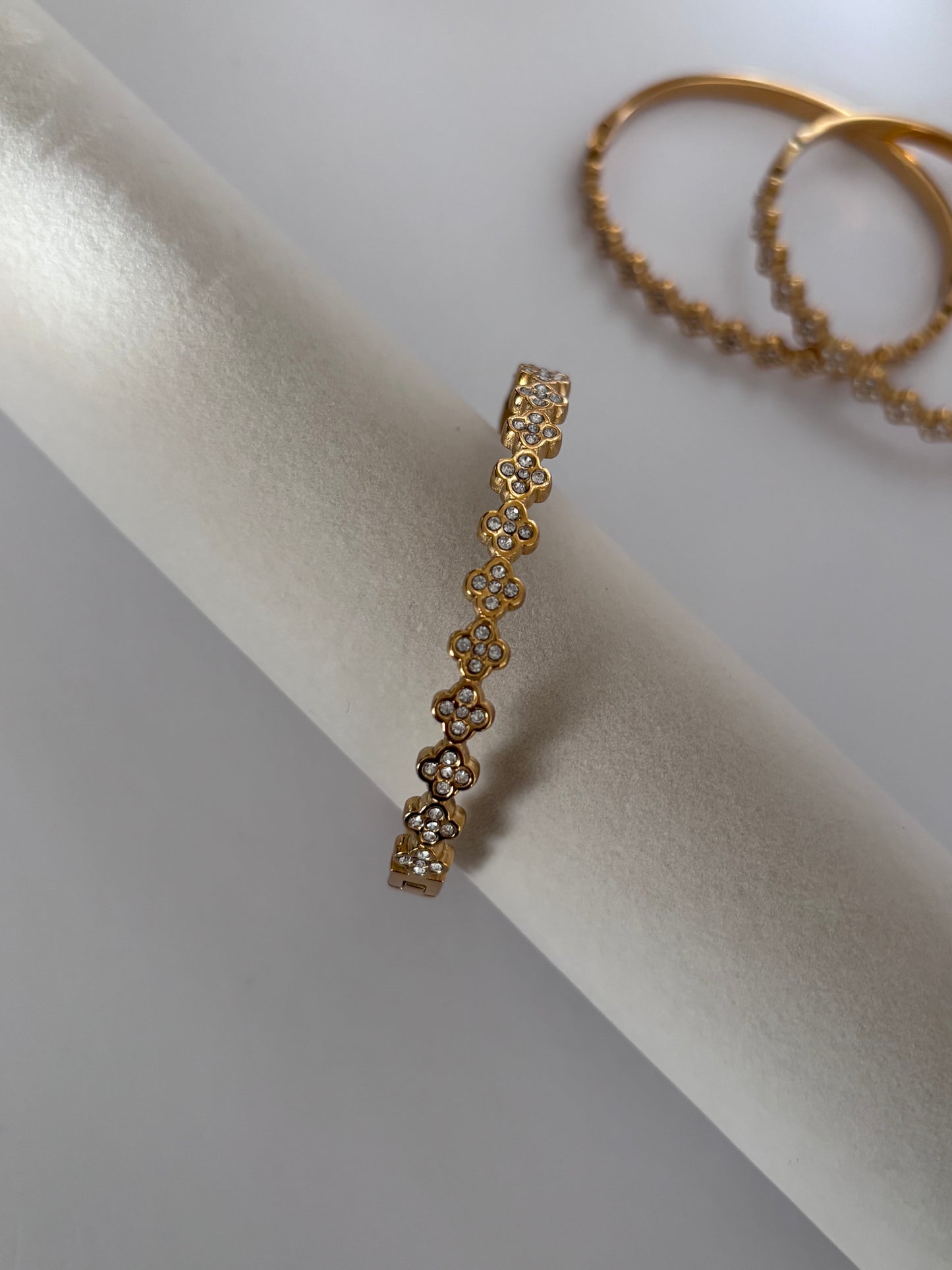 Bloomy – Brazalete Floral