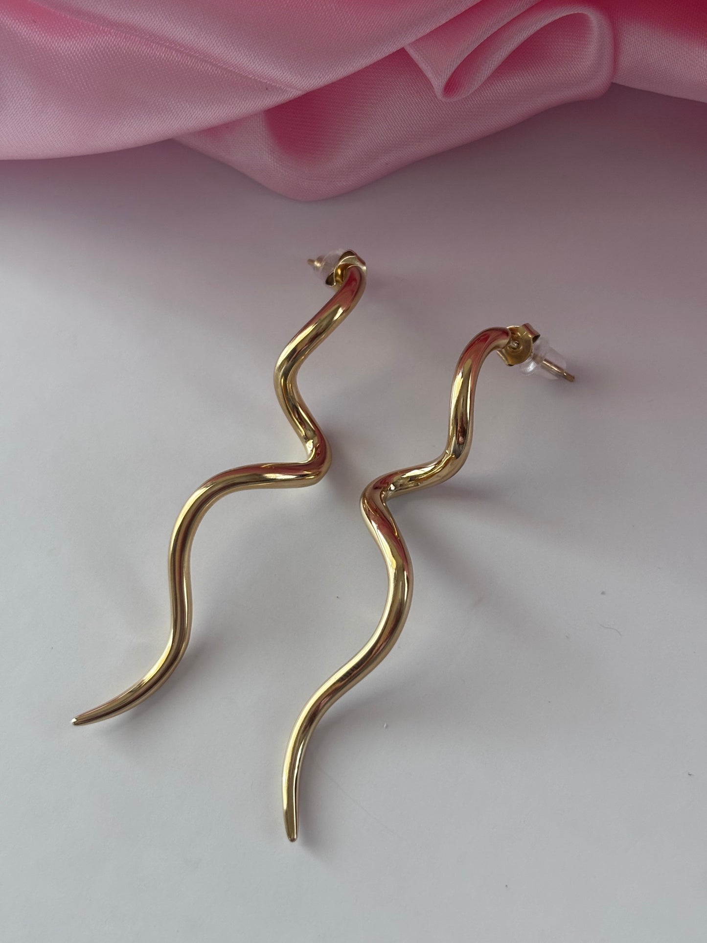 Aretes Wave Luxe– Acero Inoxidable 316 Chapado en Oro 16K