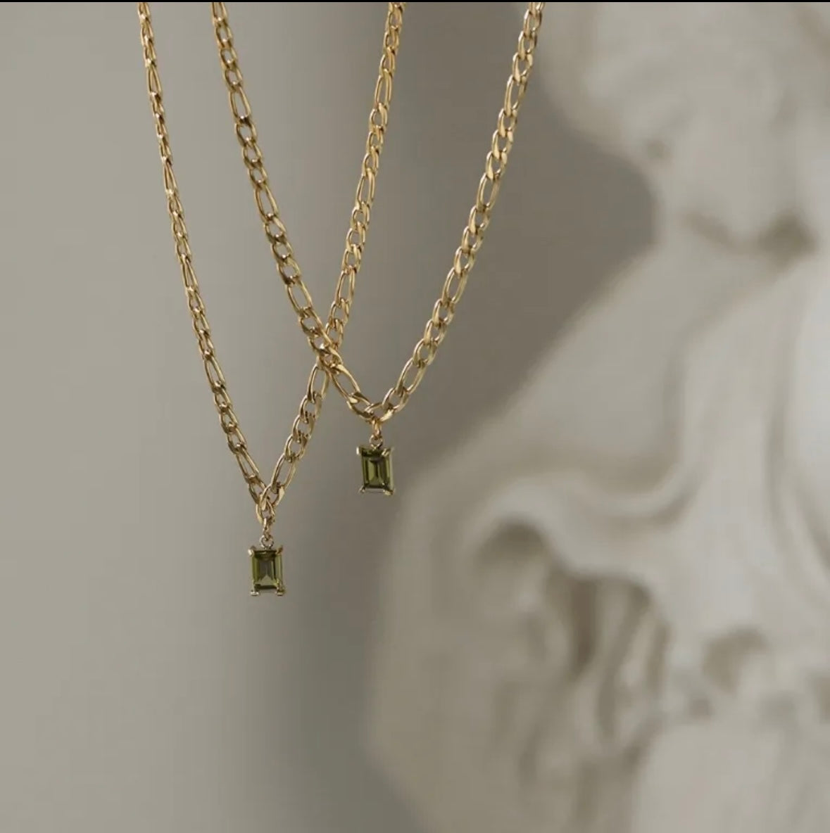 Oliva – Collar con Cristal Verde en Acero Inoxidable 304 Bañado en Oro 18K