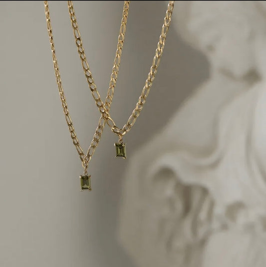 Oliva – Collar con Cristal Verde en Acero Inoxidable 304 Bañado en Oro 18K