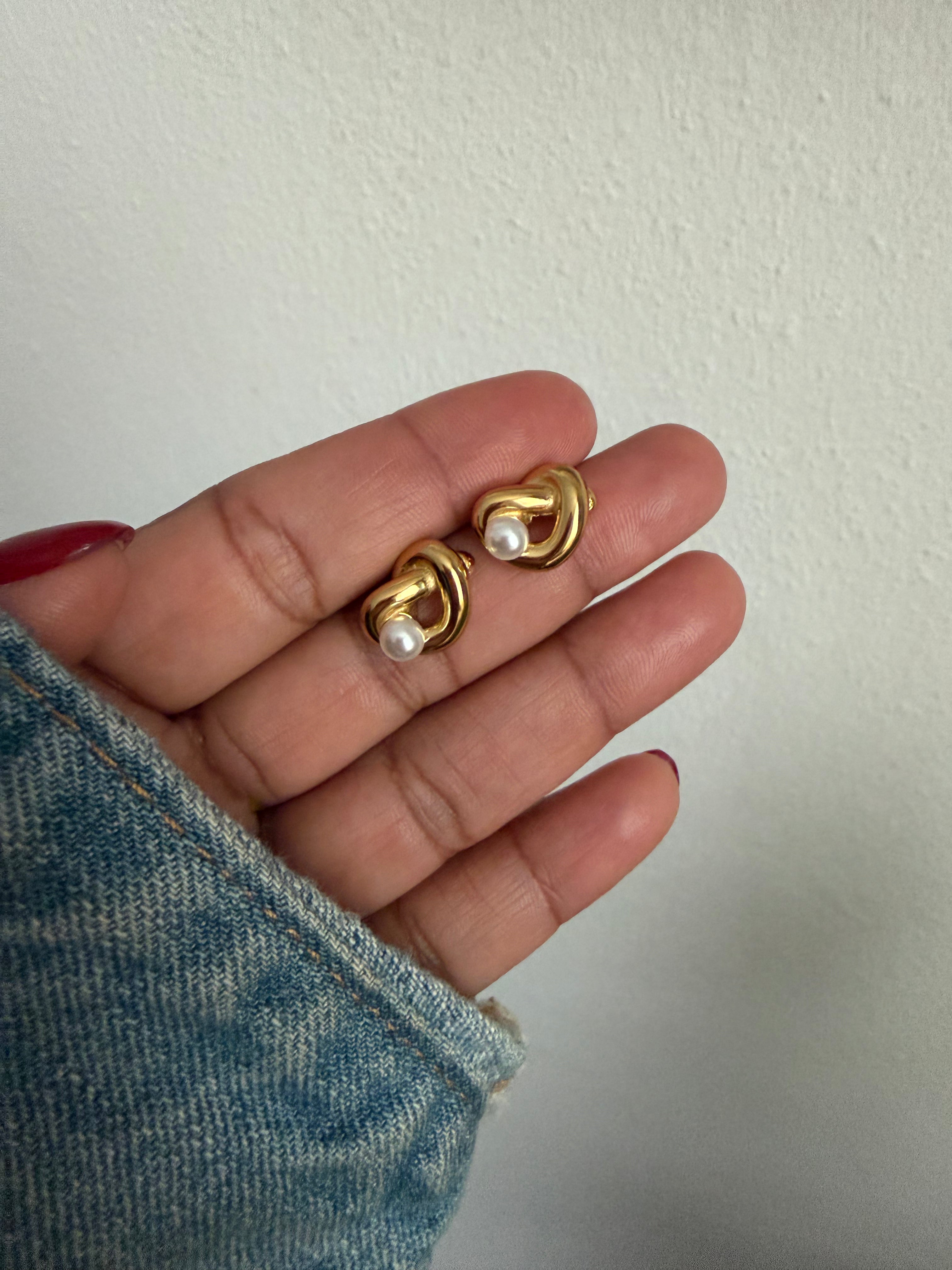Aretes Nudo Perla