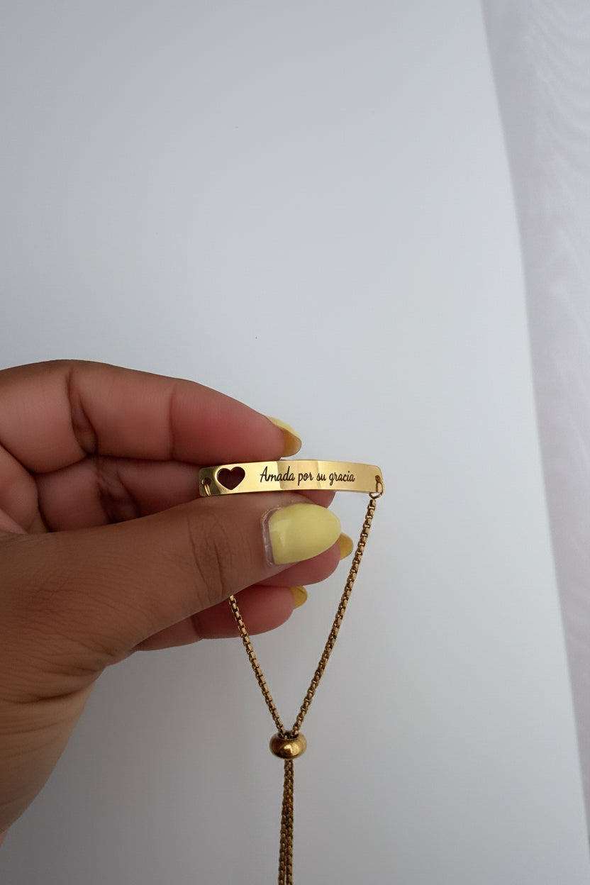 Brazalete Amada por su gracia✨
